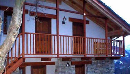 Eco Chalet Maison Dominique Challand-Saint-Anselme エクステリア 写真