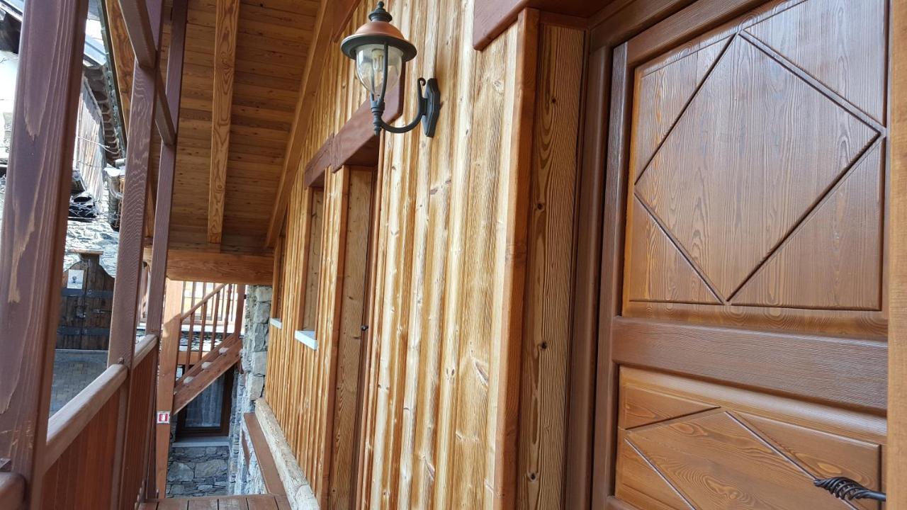 Eco Chalet Maison Dominique Challand-Saint-Anselme エクステリア 写真