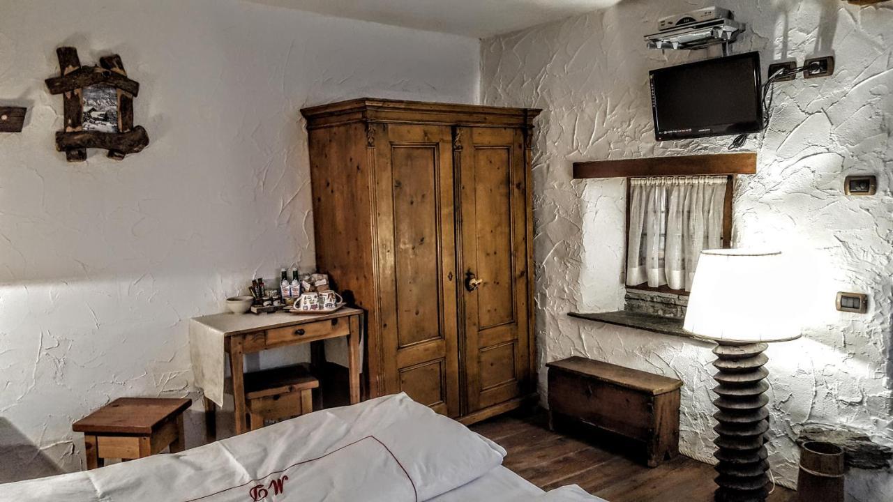 Eco Chalet Maison Dominique Challand-Saint-Anselme エクステリア 写真