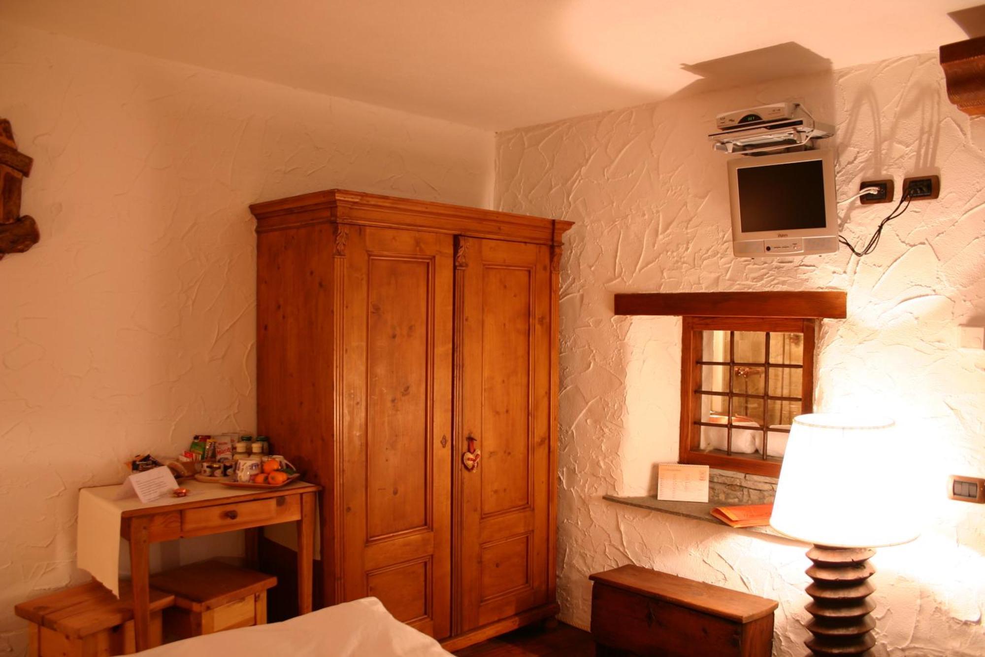 Eco Chalet Maison Dominique Challand-Saint-Anselme エクステリア 写真