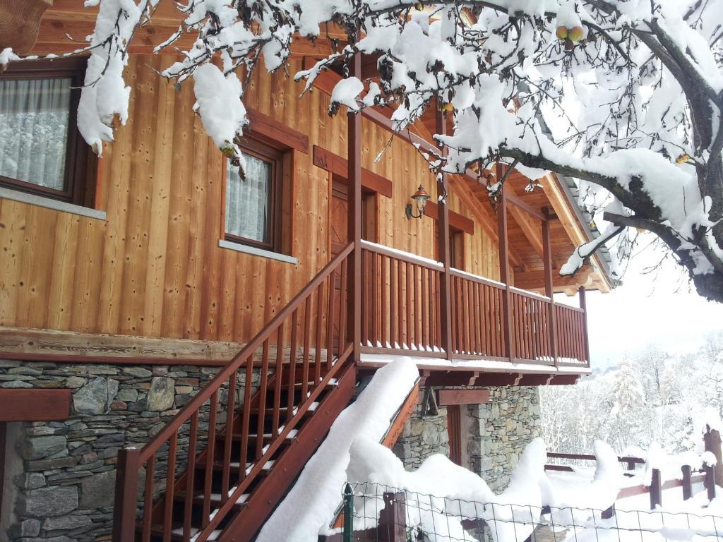 Eco Chalet Maison Dominique Challand-Saint-Anselme エクステリア 写真